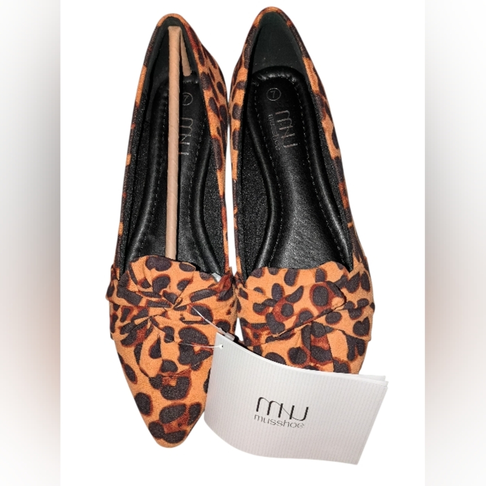 MUSSHOE Comfortable Leopard Pointed Toe Ballet Flat with Elegant Knot Size 7 NWT